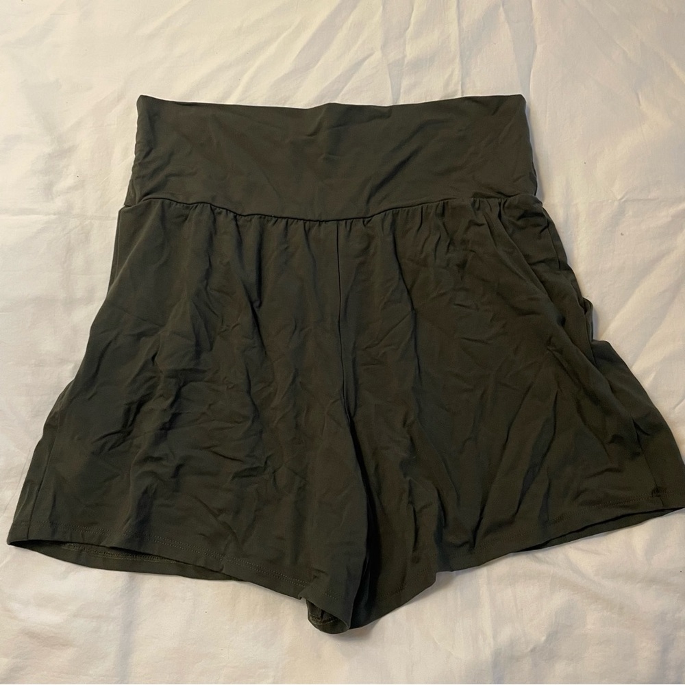Fighting Eel Shorts